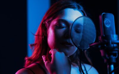 Vernis Rouge, l’artiste franco-libanaise qui électrise la pop-rock française